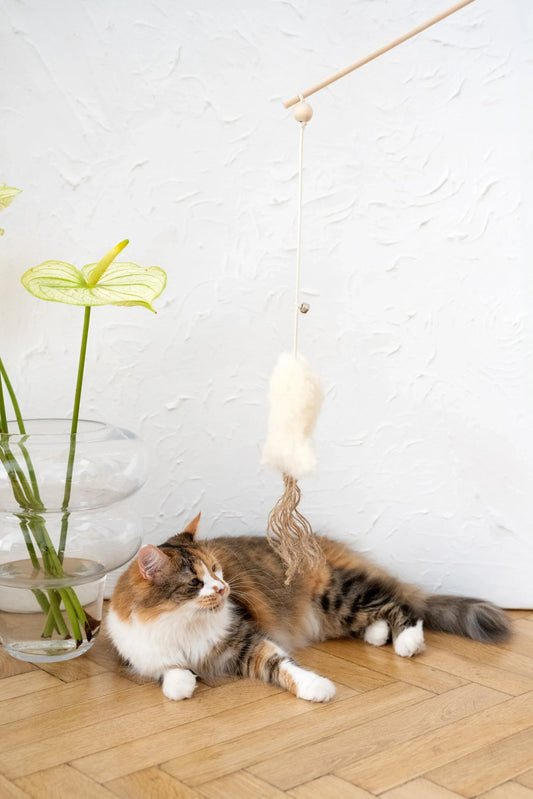 Natural Woolen Cat Toy: Fish - MellowConceptStore