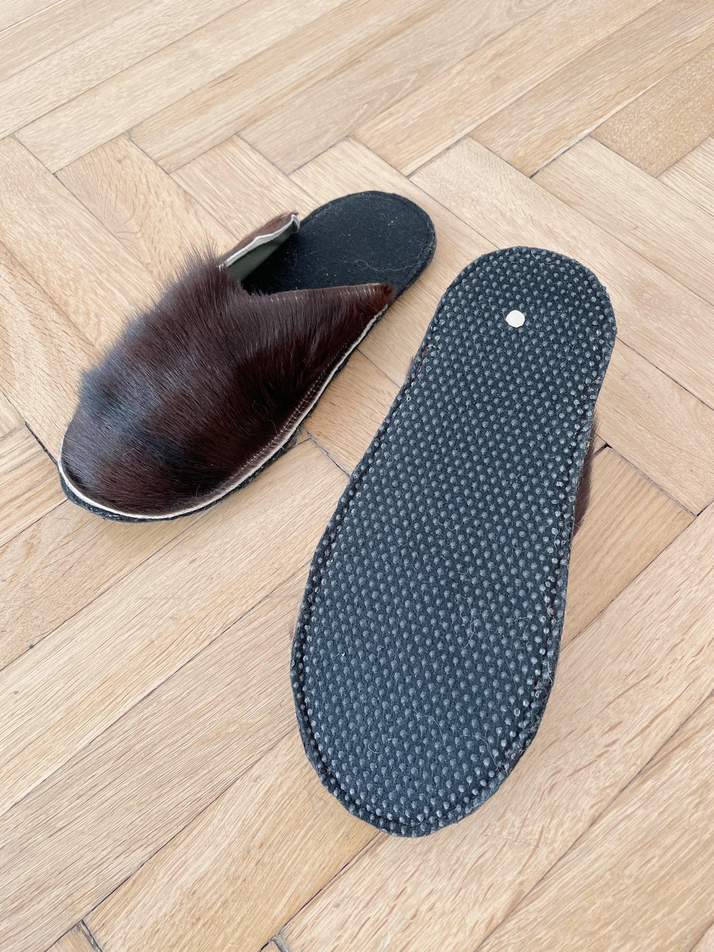 Adult Natural Goat skin Slippers - MellowConceptStore