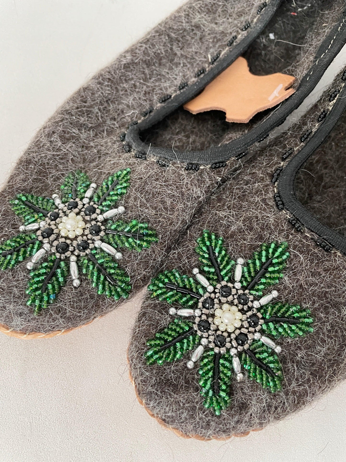 Adult Woolen Slippers (felt) with beads - MellowConceptStore
