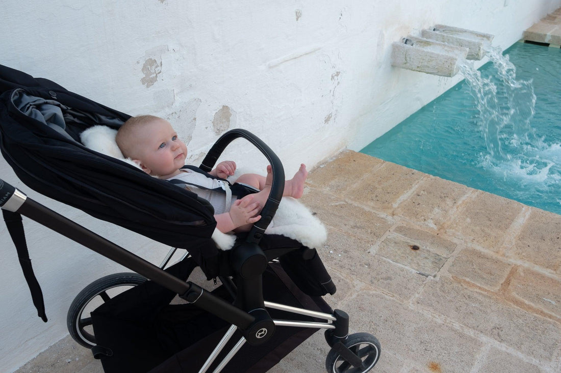 WHY SHEEPSKIN IS THE BEST CHOICE FOR A STROLLER SEAT LINER - MellowConceptStore