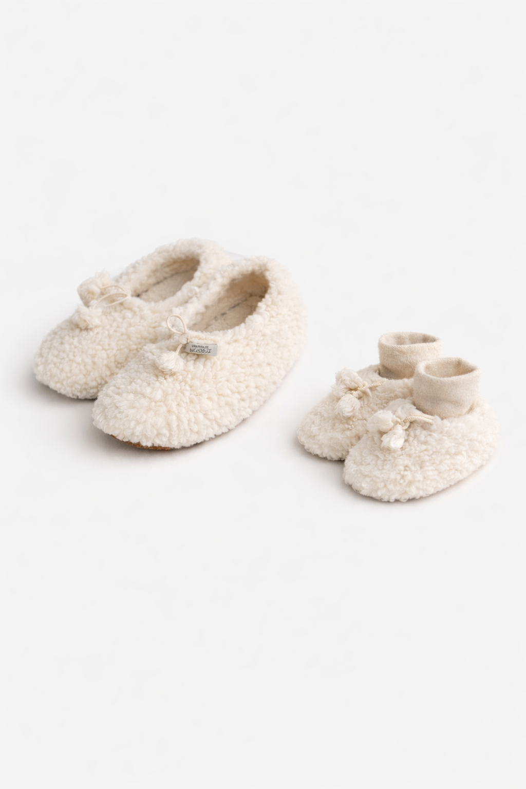 “Mama & Me” Woolen Teddy Slipper Gift Set