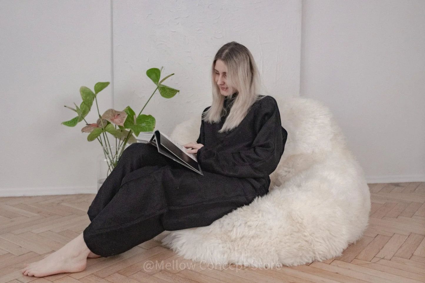 Natural Sheepskin Beanbag - White - MellowConceptStore