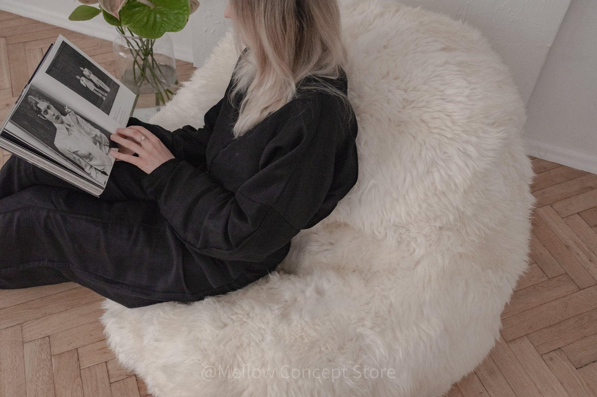 Natural Sheepskin Beanbag - White - MellowConceptStore