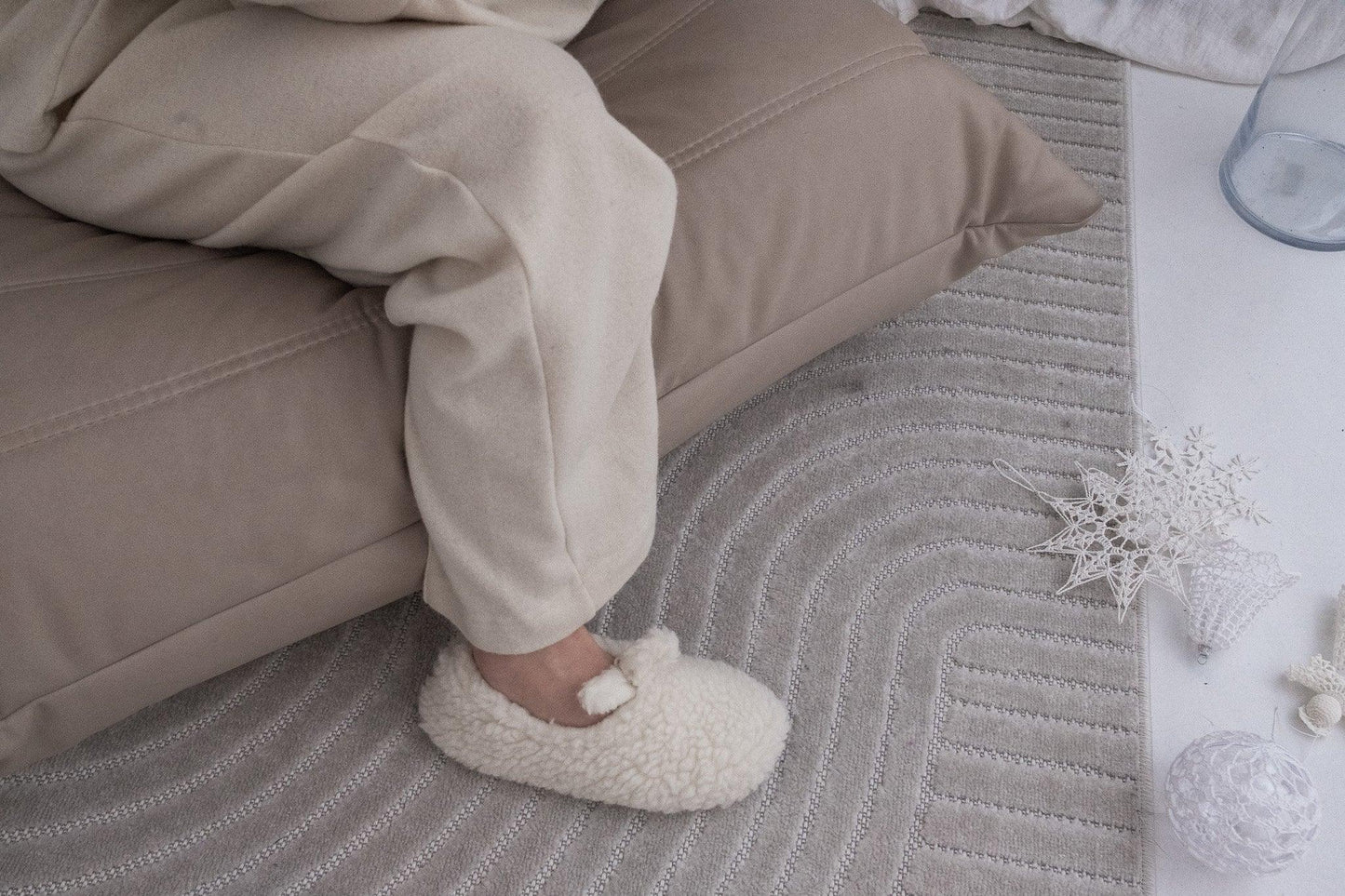 Adult Natural Wool Slippers White