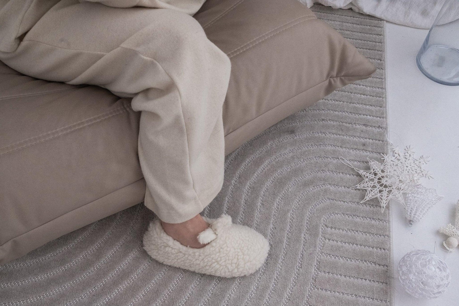 Adult Natural Wool Slippers White