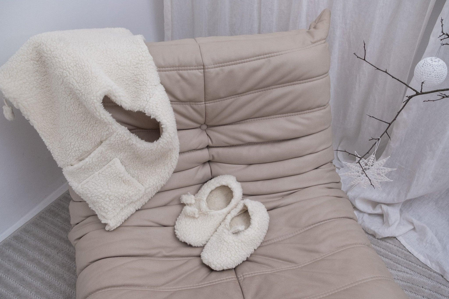 Adult Natural Wool Slippers White