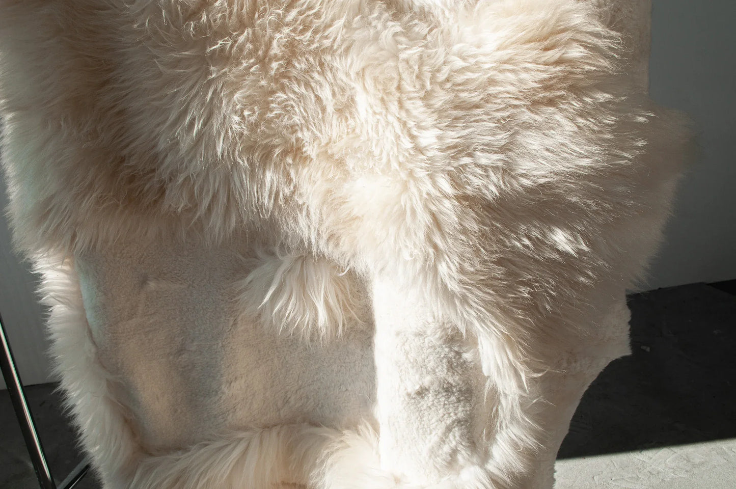Natural Sheepskin Ivory Carpet - Irregular - MellowConceptStore