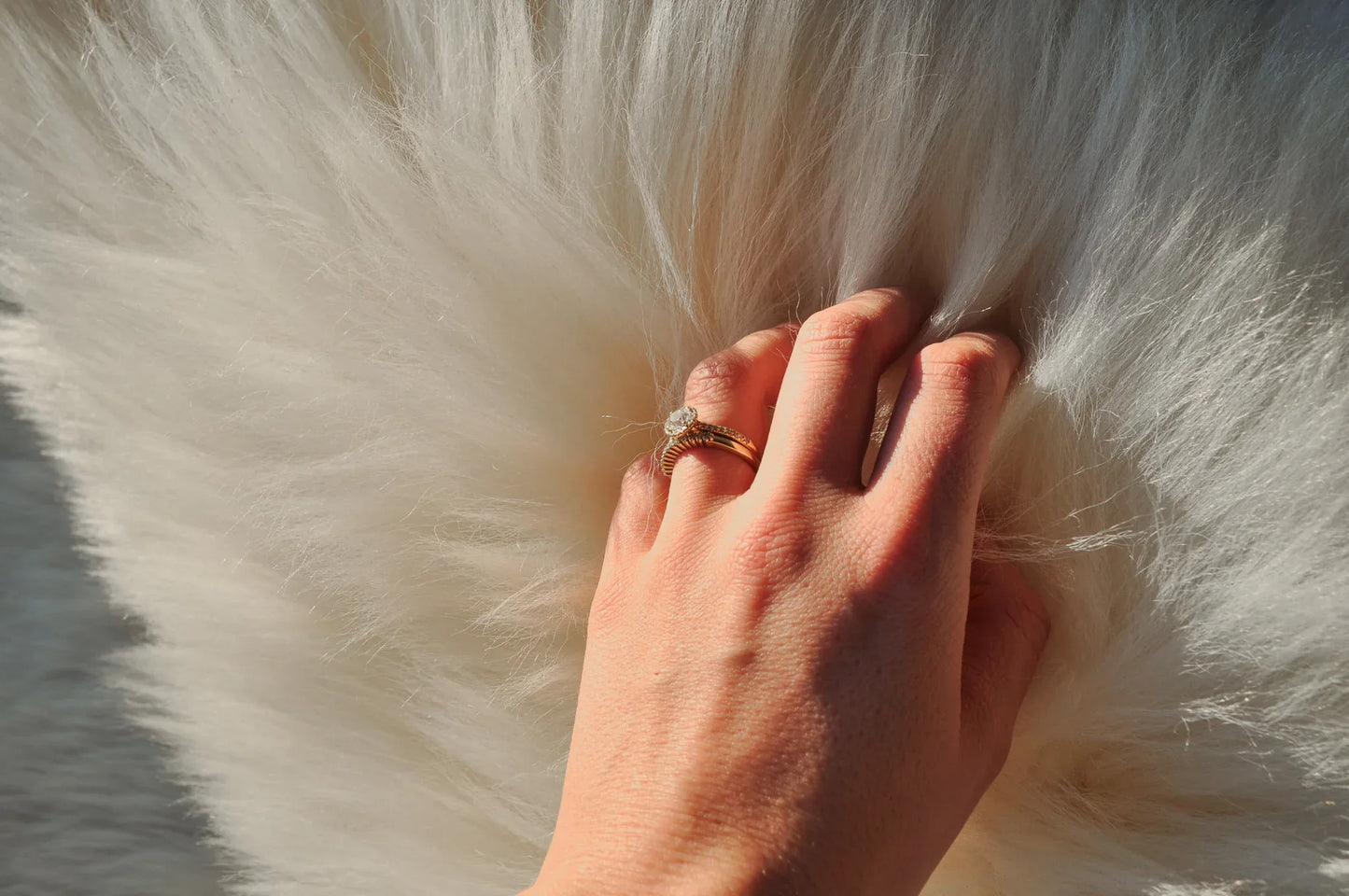Natural Sheepskin Ivory Carpet - Irregular - MellowConceptStore