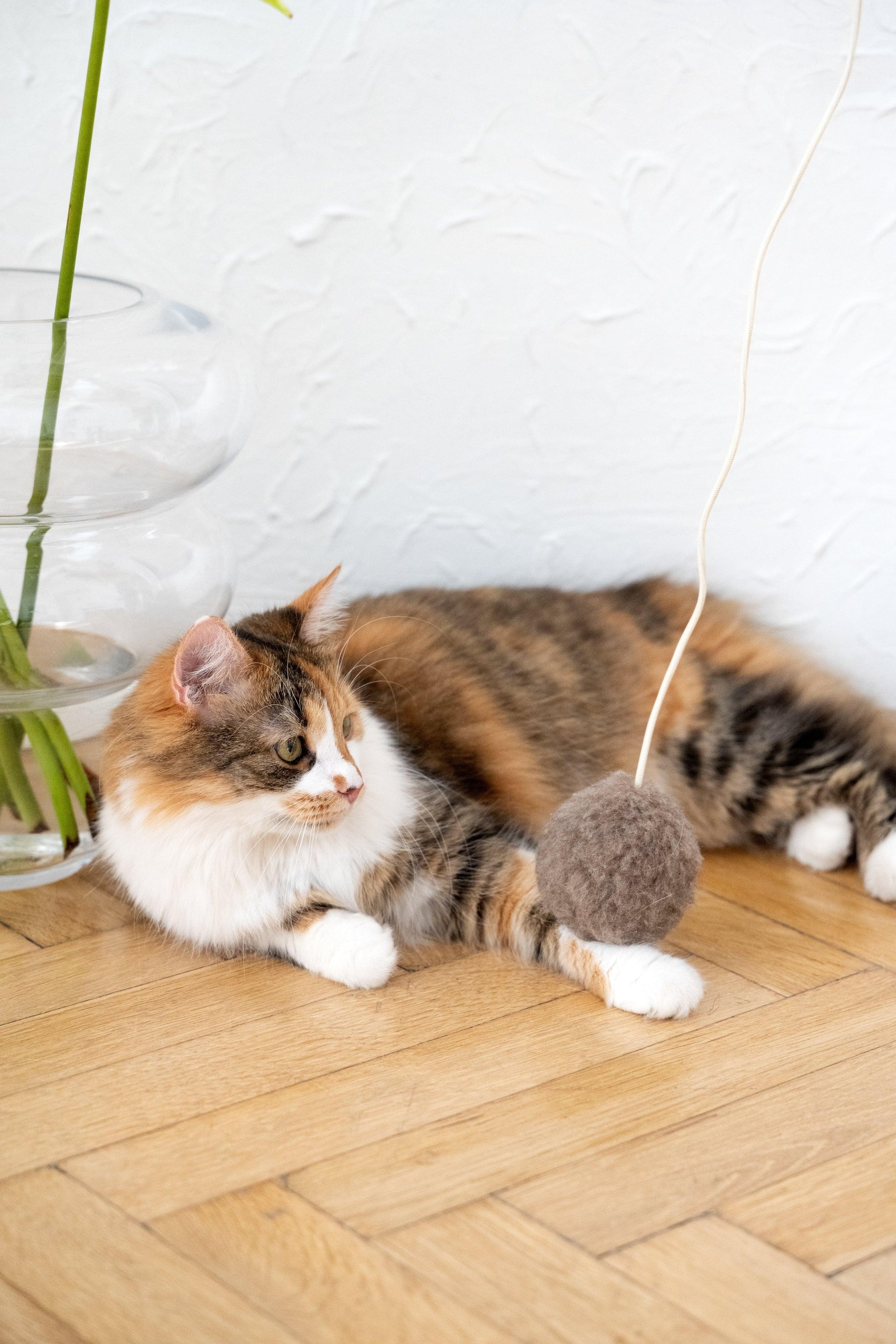 Natural Sheepskin Cat Toy: Ball - MellowConceptStore