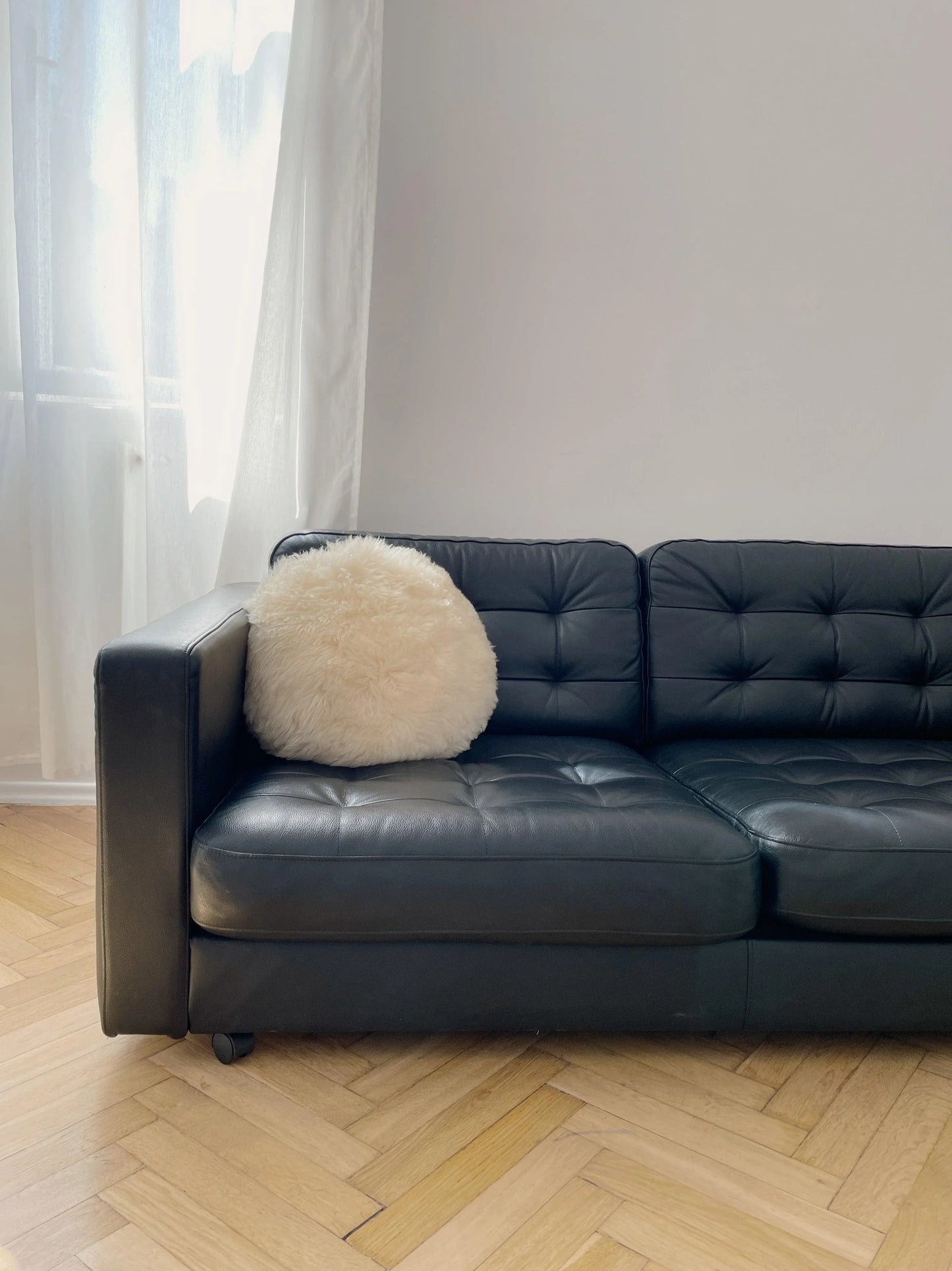 Round Natural Sheepskin Pillow - White - MellowConceptStore