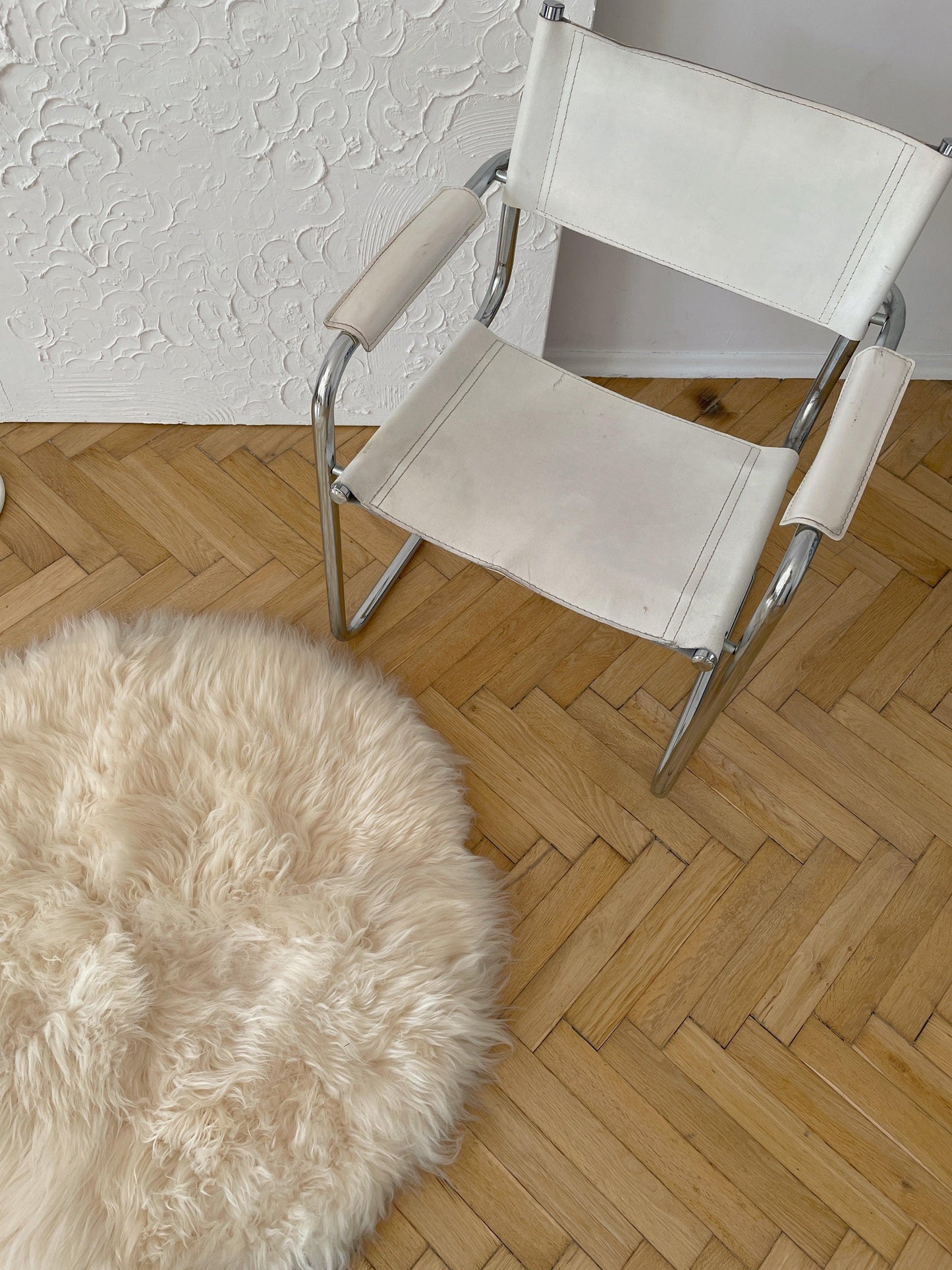 Natural Sheepskin Ivory Carpet - Round - MellowConceptStore