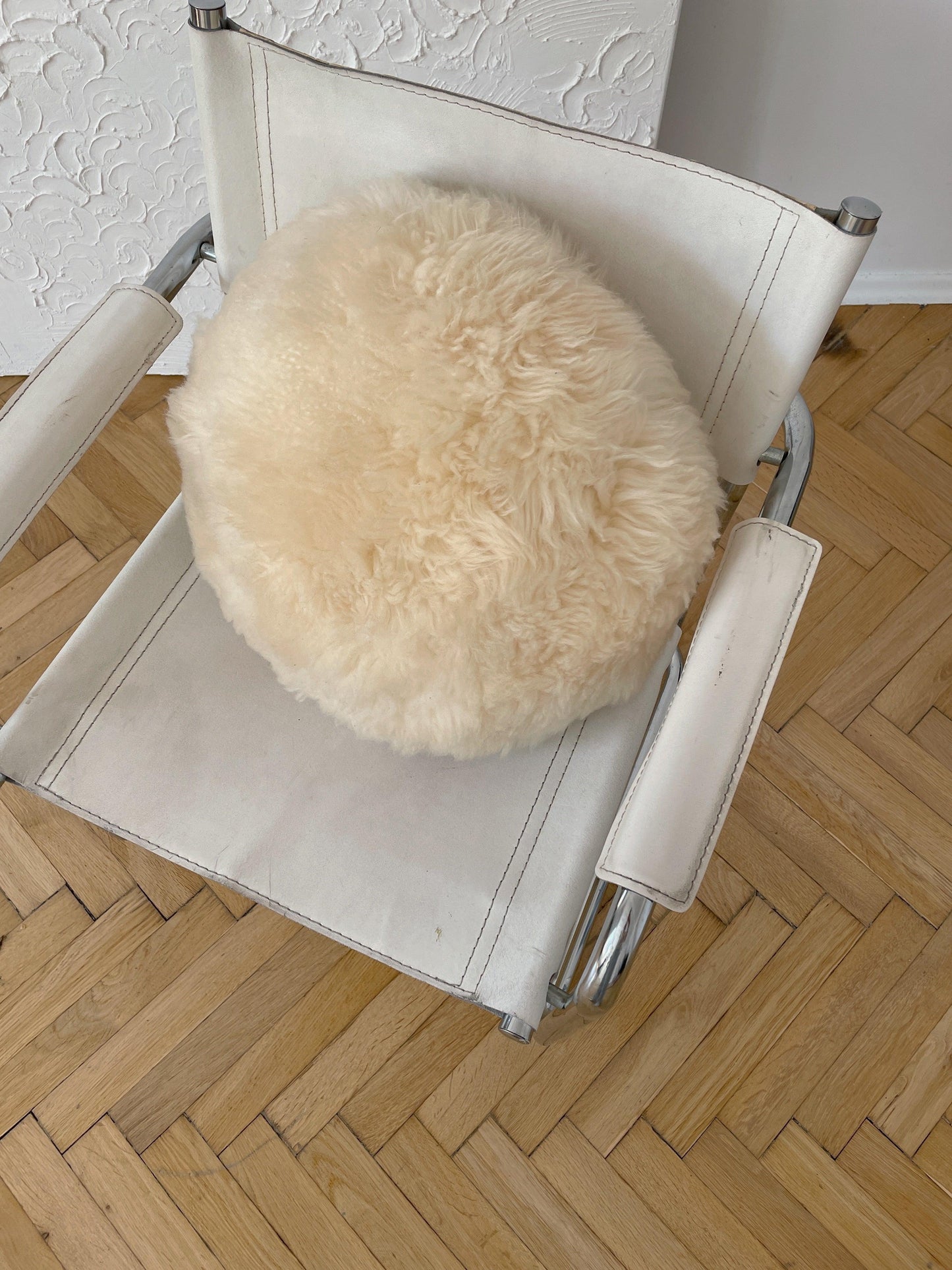 Round Natural Sheepskin Pillow - White - MellowConceptStore