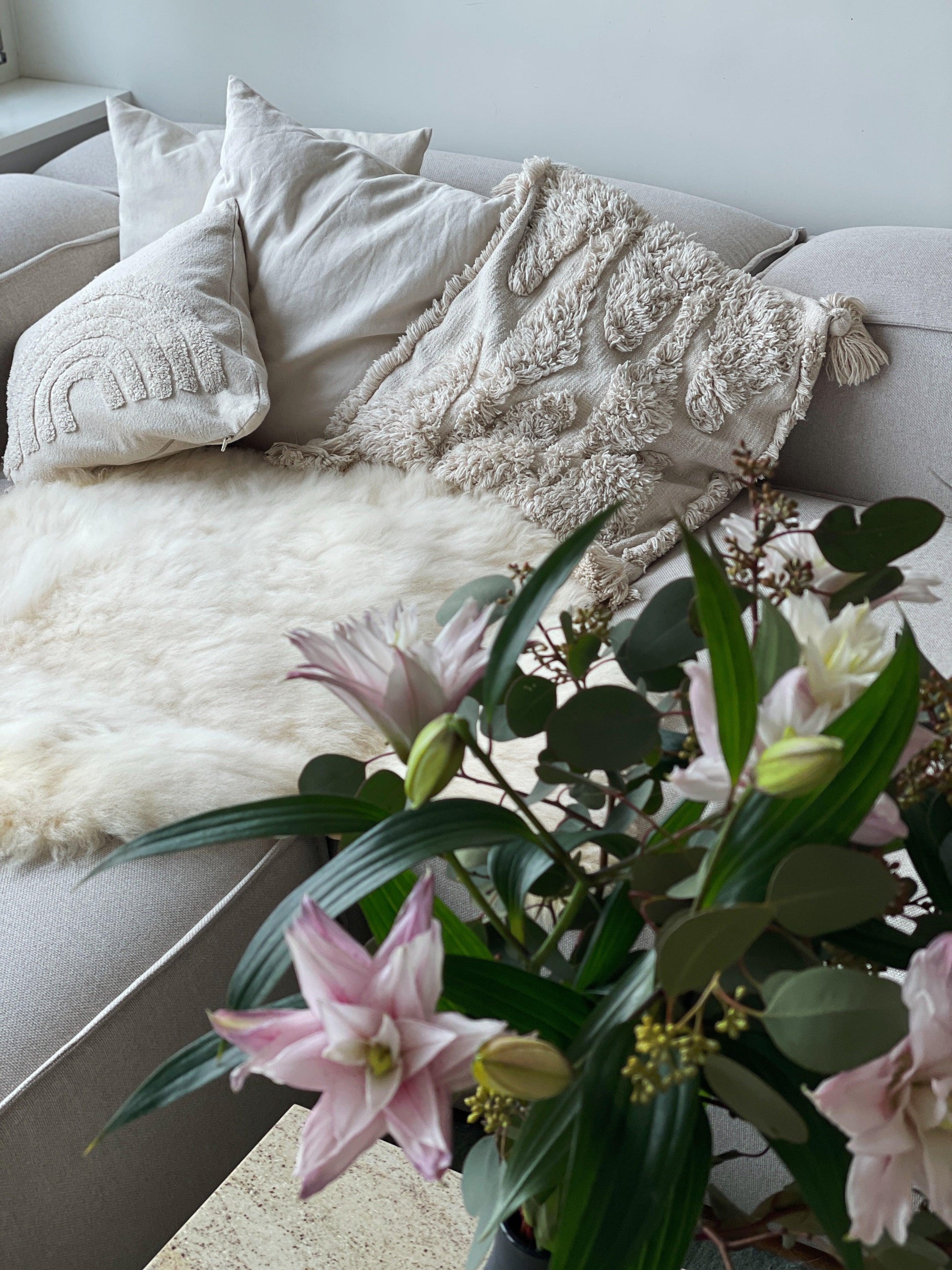 Natural Sheepskin Rug - Ivory - MellowConceptStore